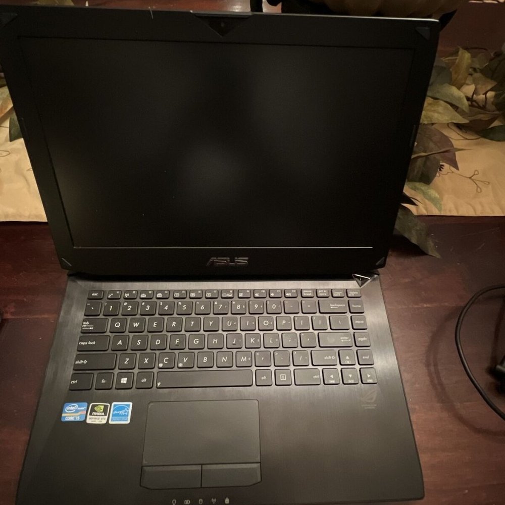 Asus ROG g46vw Gaming Laptop i5 16GB Ram Geforce GTX 660m GPU Win 10